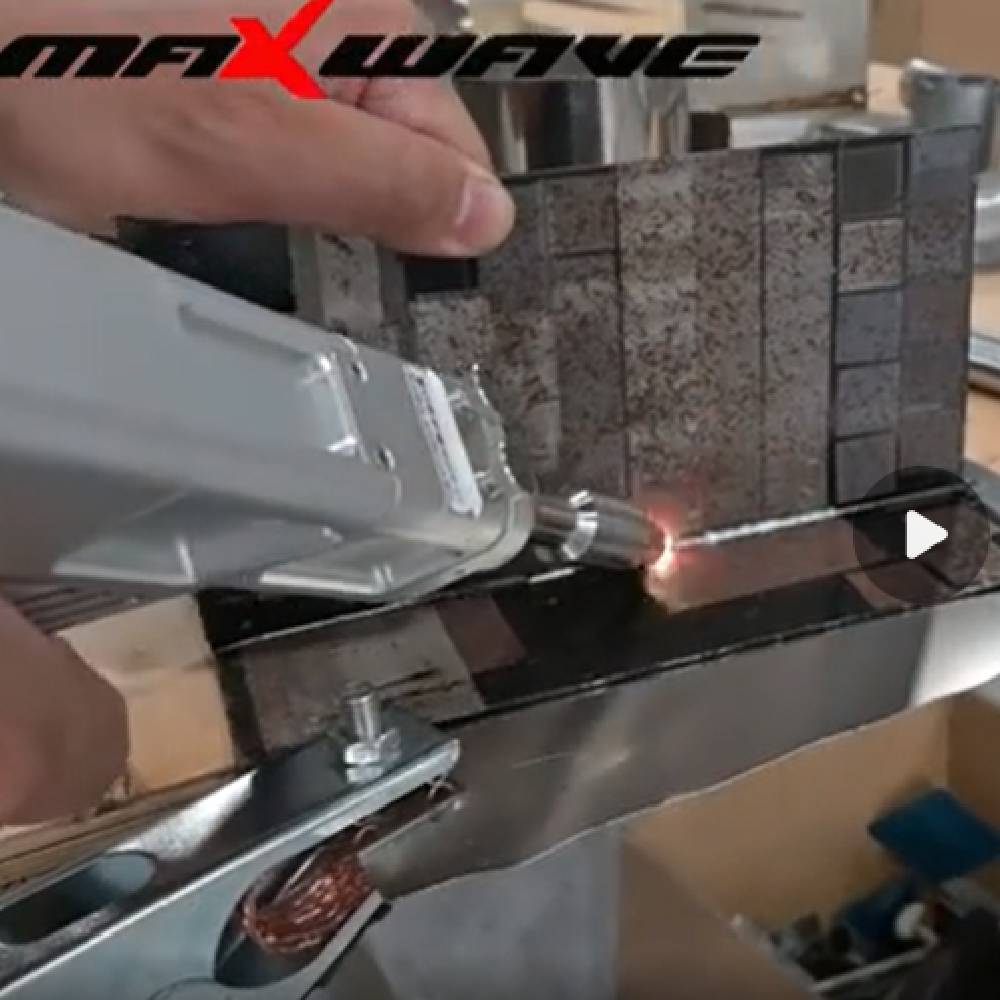 Industrial Laser Cleaning Equipment - Maxwave Laser Cleaning Equipment 1000W 2000W