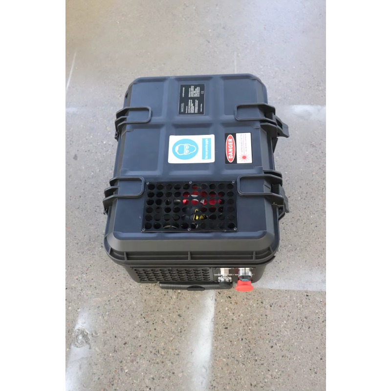 Maxcool Pulsed Suitcase Fiber  - огляд і ціна Industrial Laser Cleaning Equipment